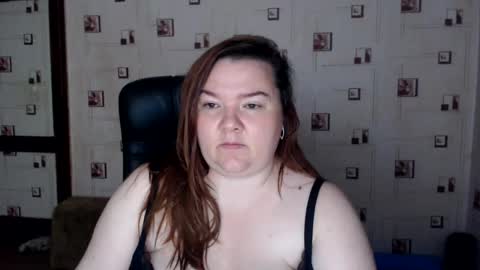 renataoia online show from July 28, 5:46 pm