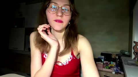 Mia online show from April 10, 6:47 pm