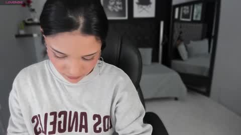 Renee Shelby online show from January 15, 8:37 pm