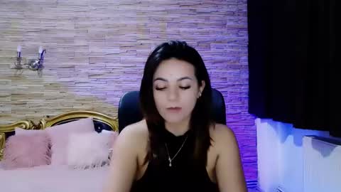 renesmesweet online show from January 15, 7:05 am