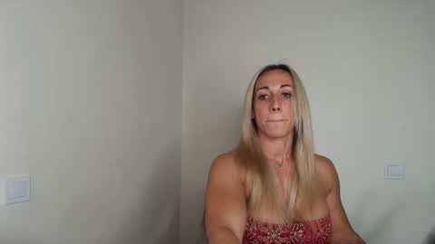 Snapshot of renigendur chatting on September 26, 1:09 pm ReniGendur online show from September 26, 1:09 pm