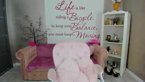   online show from October 5, 6:57 pm