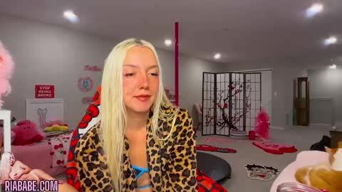 ria  online show from October 7, 3:44 am