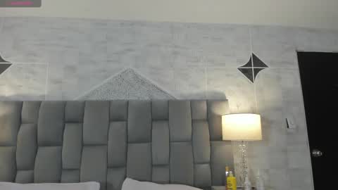 Snapshot of rianamanson chatting on February 19, 2:23 am Riana online show from February 19, 2:23 am