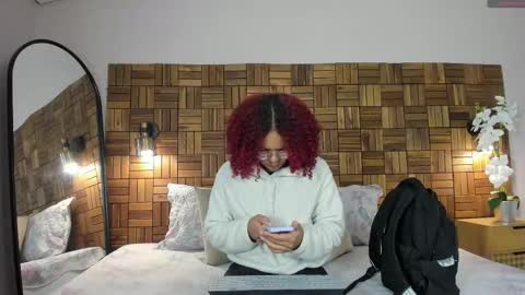 Snapshot of rihannadeep chatting on September 18, 10:03 am Sara online show from September 18, 10:03 am