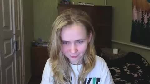 Riley Roo online show from December 8, 5:55 pm