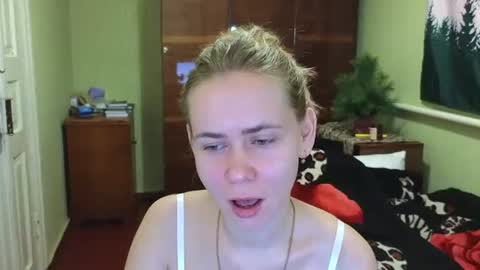 Riley Roo online show from December 15, 5:53 pm