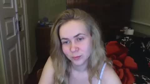 Riley Roo online show from December 14, 6:41 pm