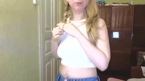 Riley Roo online show from January 30, 5:49 pm