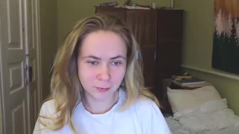 Riley Roo online show from February 19, 6:00 pm