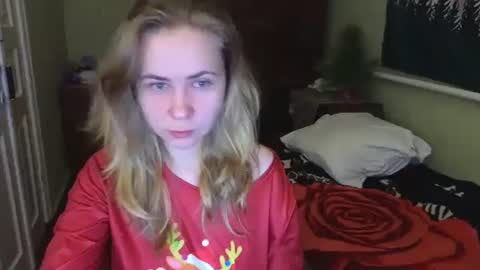 Riley Roo online show from December 27, 6:42 pm