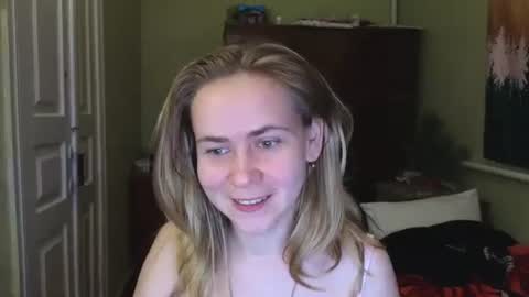 Riley Roo online show from December 25, 6:30 pm