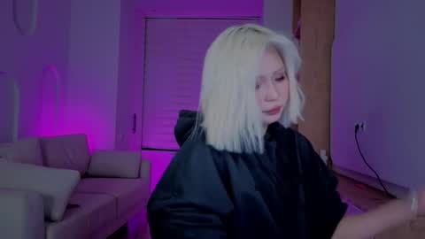 rileymee online show from September 30, 12:55 pm