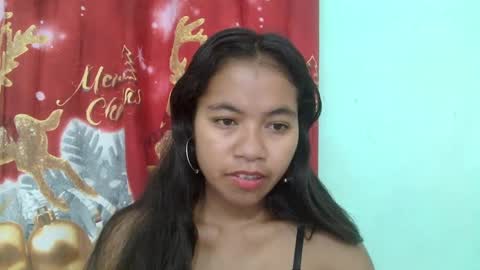 Snapshot of rinah856024 chatting on February 12, 4:00 pm rinah856024 online show from February 12, 4:00 pm