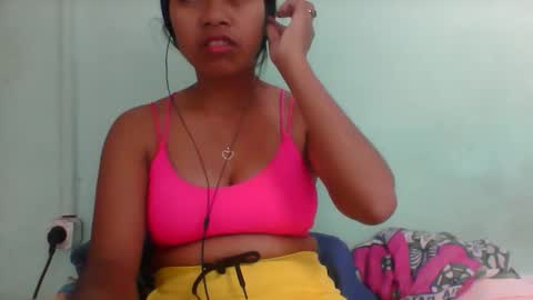 Snapshot of rinah856024 chatting on October 18, 10:29 am rinah856024 online show from October 18, 10:29 am
