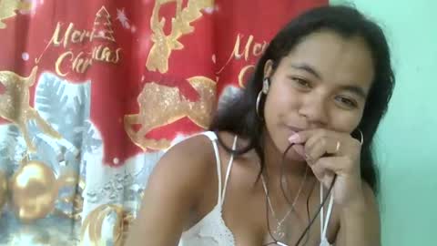 Snapshot of rinah856024 chatting on February 9, 5:11 pm rinah856024 online show from February 9, 5:11 pm