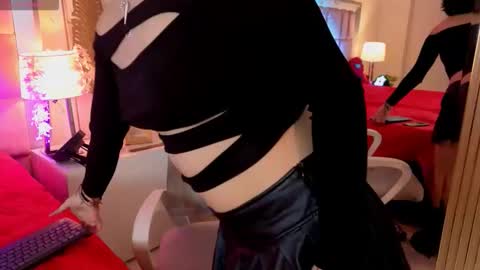 robin D online show from April 16, 12:49 pm