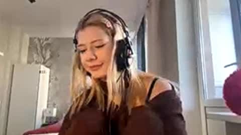 Anny online show from February 12, 12:07 pm