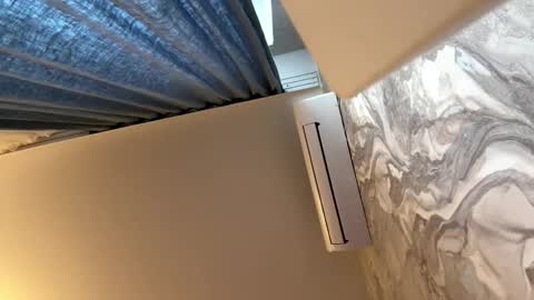 Anny online show from February 8, 11:25 am