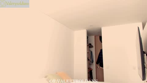 Valery Roldans online show from January 31, 9:05 pm