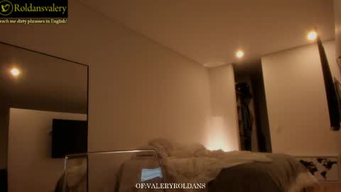 Valery Roldans online show from April 22, 2:30 am