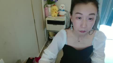 rongrong0329 online show from June 2, 1:28 am