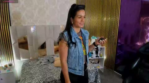 Snapshot of rosalind_tay chatting on September 22, 12:03 pm ROSALIN online show from September 22, 12:03 pm