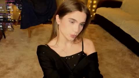 Kylie online show from February 20, 5:14 pm