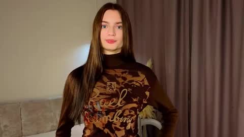 Hi im Monica its my 1st day here online show from October 24, 5:36 am