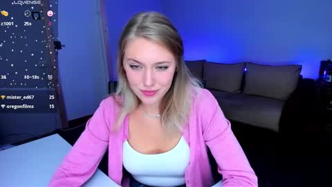 Snapshot of rose_brooks chatting on October 2, 8:47 pm Rose but u can call me princess online show from October 2, 8:47 pm