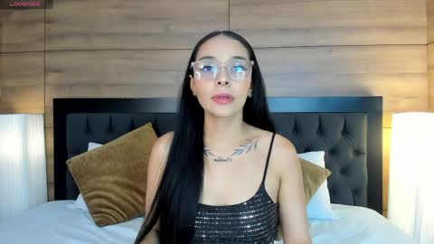 roseaurora online show from March 23, 12:33 pm