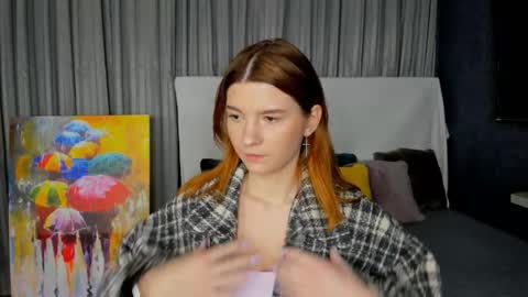 Snapshot of roseblanche2k chatting on February 17, 10:27 pm Florin online show from February 17, 10:27 pm