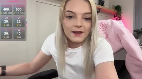 Snapshot of rosekate97 chatting on October 29, 9:17 pm rose97 online show from October 29, 9:17 pm