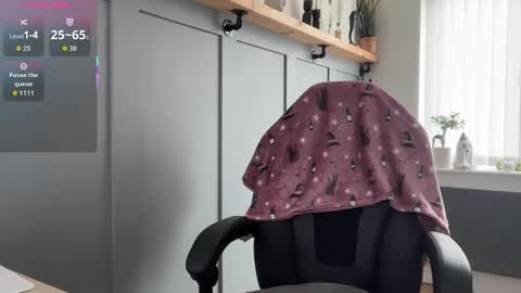 Snapshot of rosekate97 chatting on October 8, 9:57 am rose97 online show from October 8, 9:57 am