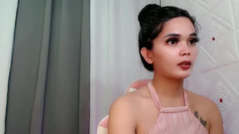 Snapshot of rosella_xx chatting on October 10, 7:08 pm TONETH online show from October 10, 7:08 pm