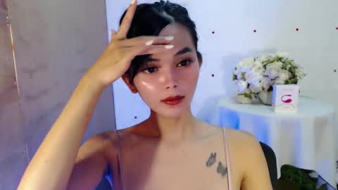 Snapshot of rosella_xx chatting on February 22, 6:06 am TONETH online show from February 22, 6:06 am