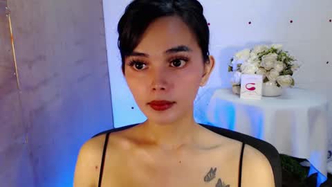 Snapshot of rosella_xx chatting on February 27, 2:32 pm TONETH online show from February 27, 2:32 pm