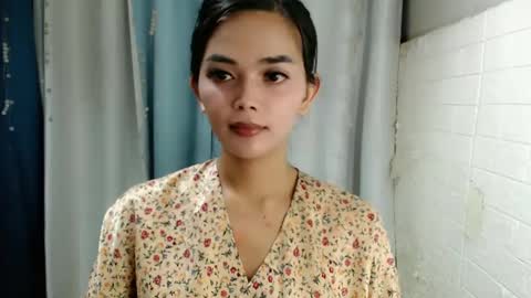 Snapshot of rosella_xx chatting on January 26, 1:47 pm TONETH online show from January 26, 1:47 pm