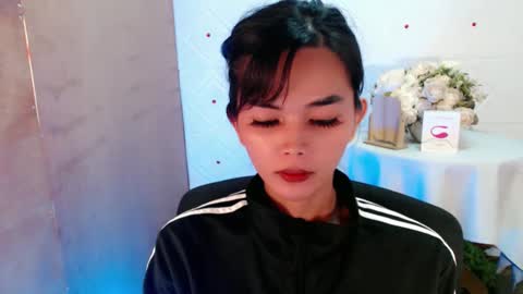 Snapshot of rosella_xx chatting on February 22, 7:32 pm TONETH online show from February 22, 7:32 pm
