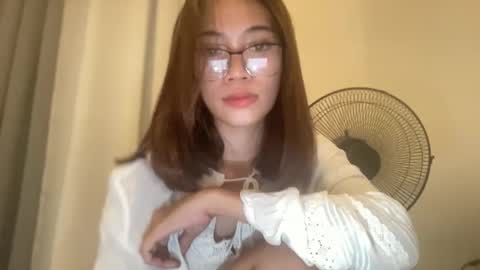 rosemae07 online show from June 6, 9:54 pm