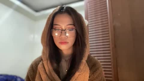 rosemae07 online show from March 31, 1:16 am