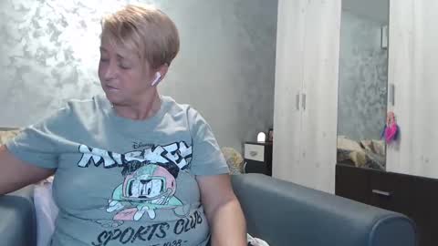 Snapshot of roses_and_lillies chatting on February 3, 6:17 pm Lovepinklilly online show from February 3, 6:17 pm