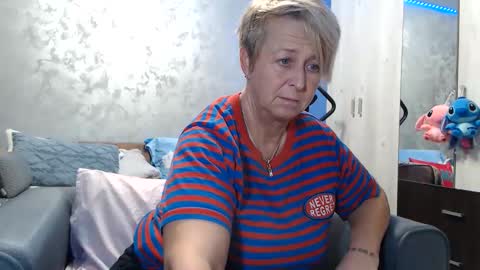 Lovepinklilly online show from March 2, 6:36 pm