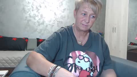 Snapshot of roses_and_lillies chatting on March 8, 5:41 pm Lovepinklilly online show from March 8, 5:41 pm