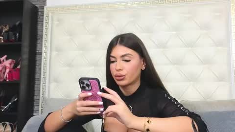 Gabriela online show from December 3, 8:17 am