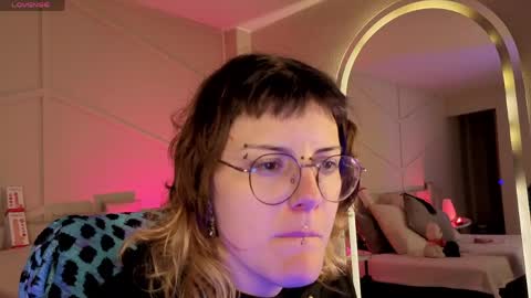 rossiie_hunt_ online show from May 26, 12:37 pm
