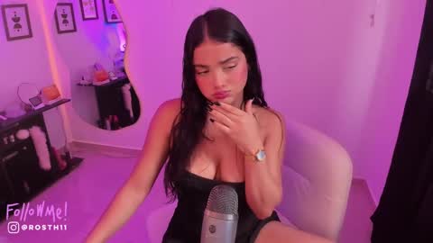 Snapshot of rossth11 chatting on February 23, 9:33 pm Im Ross online show from February 23, 9:33 pm