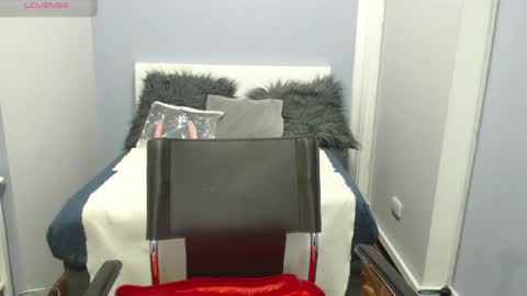 amber online show from April 13, 1:01 pm