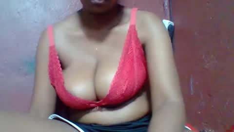 rovaelyah online show from February 15, 7:51 am