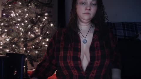 rowanswolves online show from December 10, 4:02 am